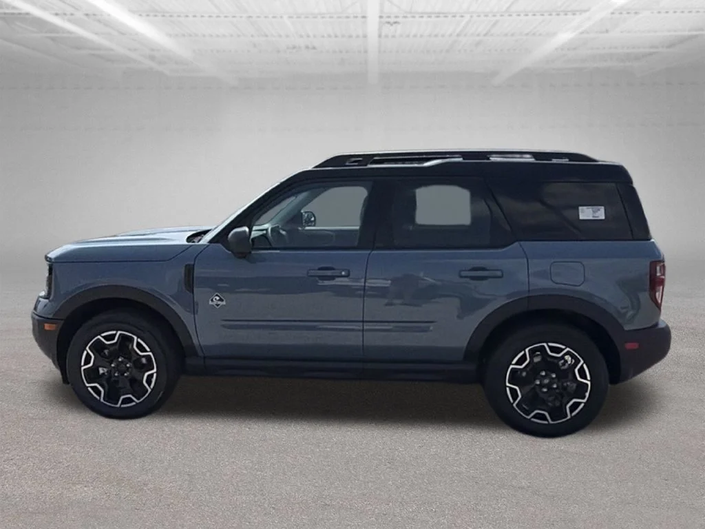 New 2026 Azure Gray Metallic Tri-Coat Ford Outer Banks® image 5