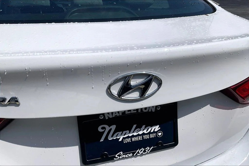 Used 2015 White Hyundai SE image 35