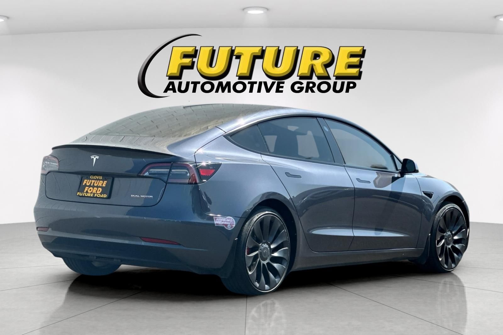 Used 2023  Tesla Performance image 3