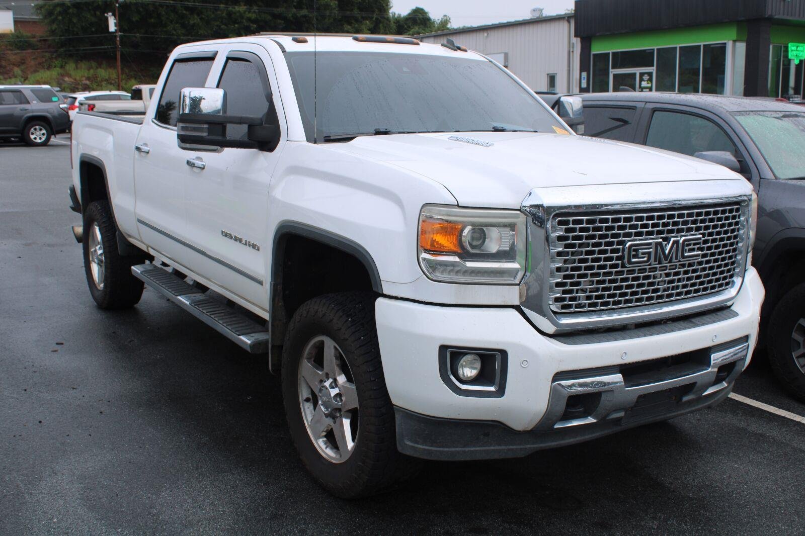 Used 2015 Summit White GMC Denali image 3