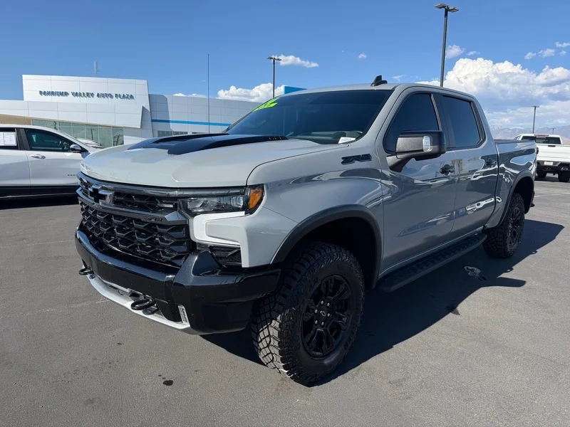 Used 2024 Slate Gray Metallic Chevrolet ZR2 image 7