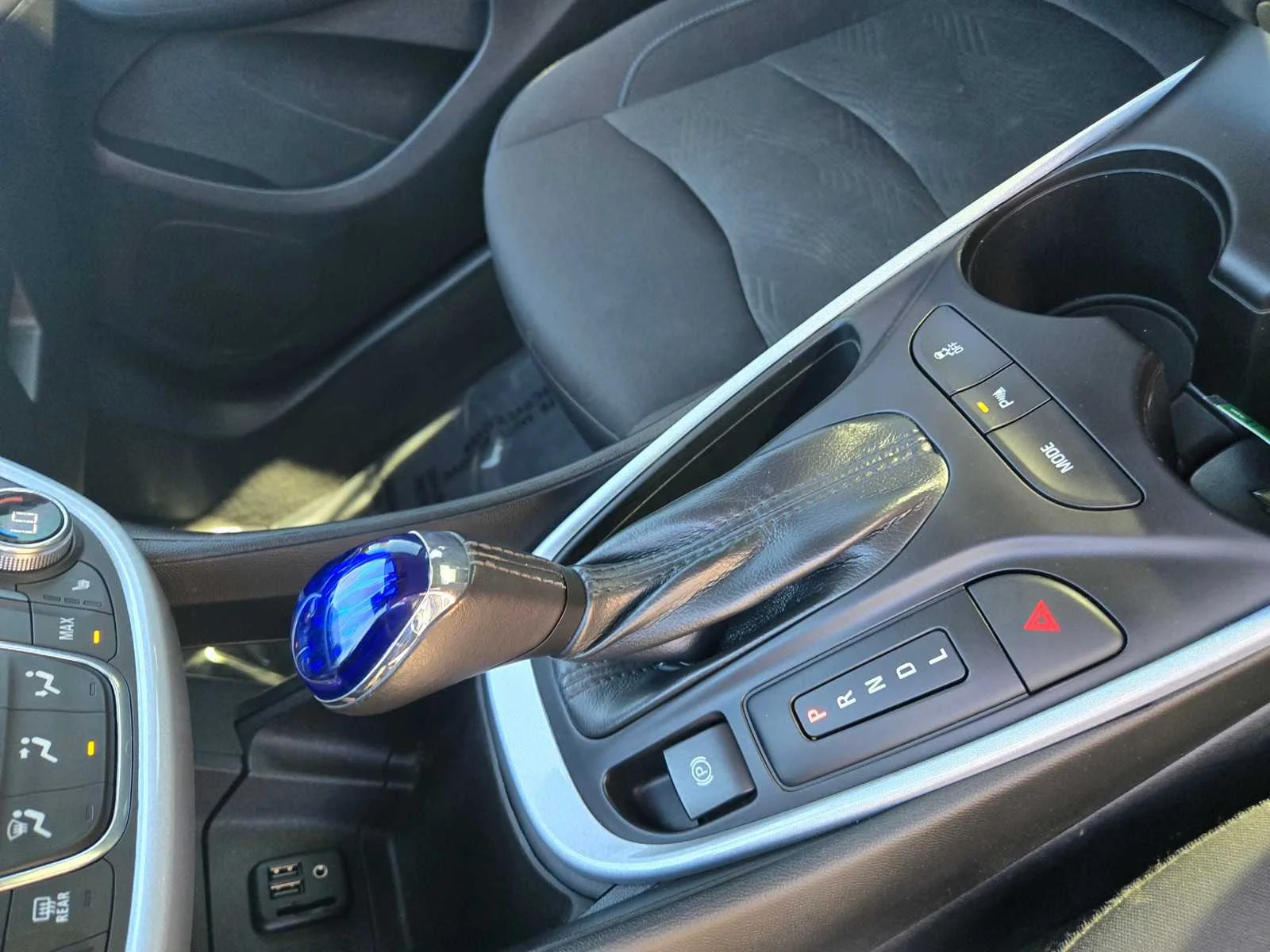 2019 Chevrolet Volt LT - Photo 15
