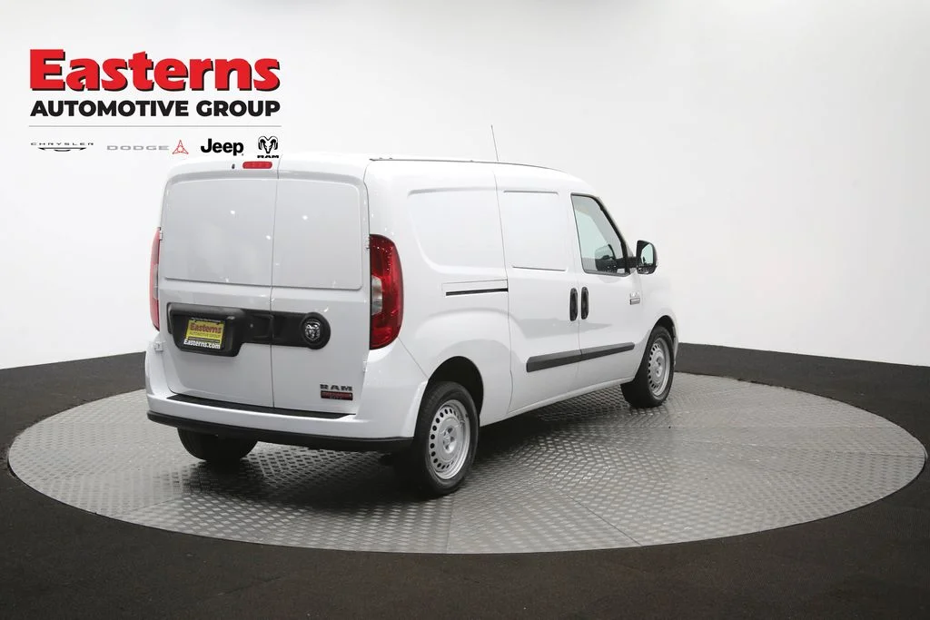 Used 2022 White Ram Base image 38