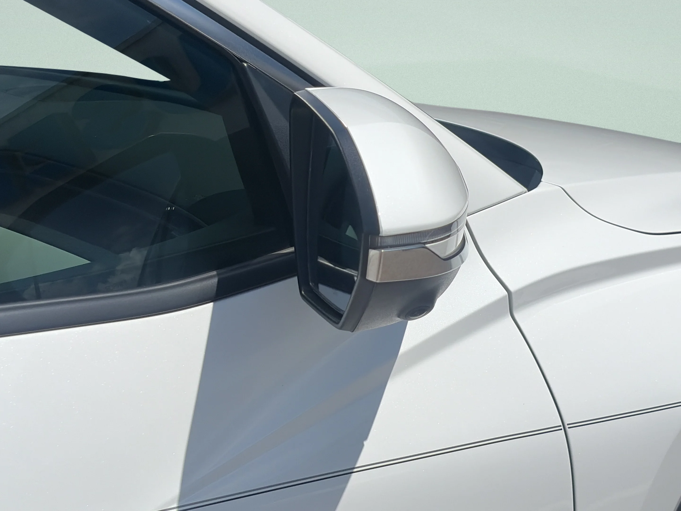 Used 2024 White Pearl Hyundai Limited image 30