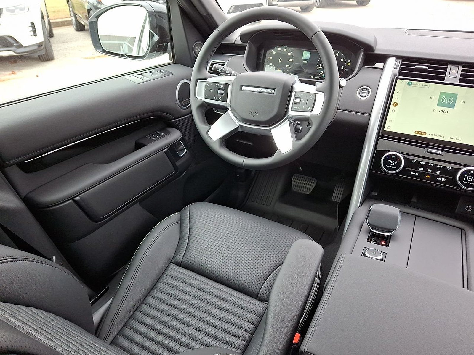 2025 Land Rover Discovery S - Photo 15