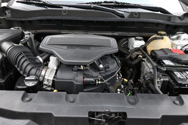 Used 2021 Silver Chevrolet LT image 27