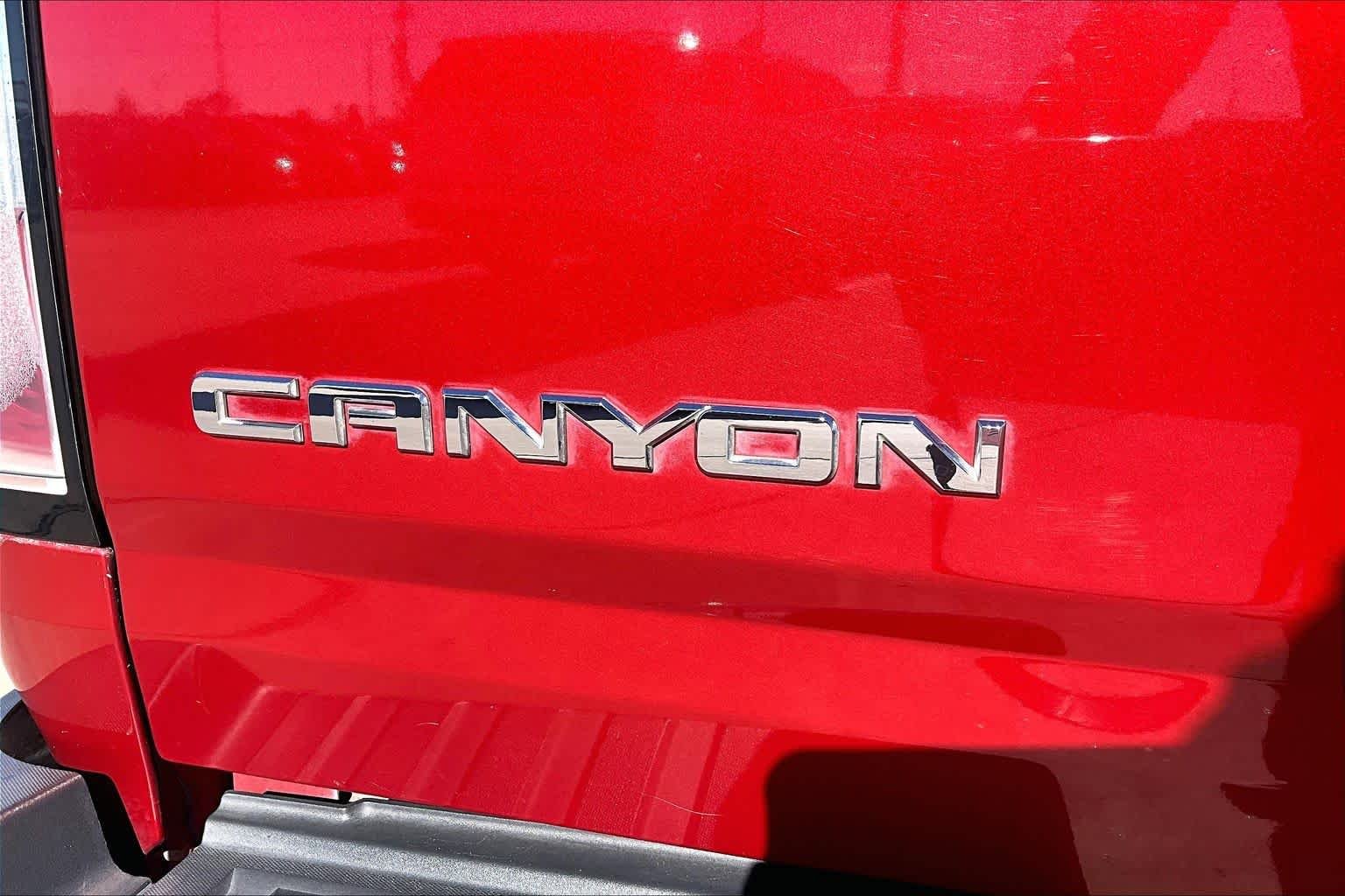 Used 2016 Copper Red Metallic GMC 2WD image 10