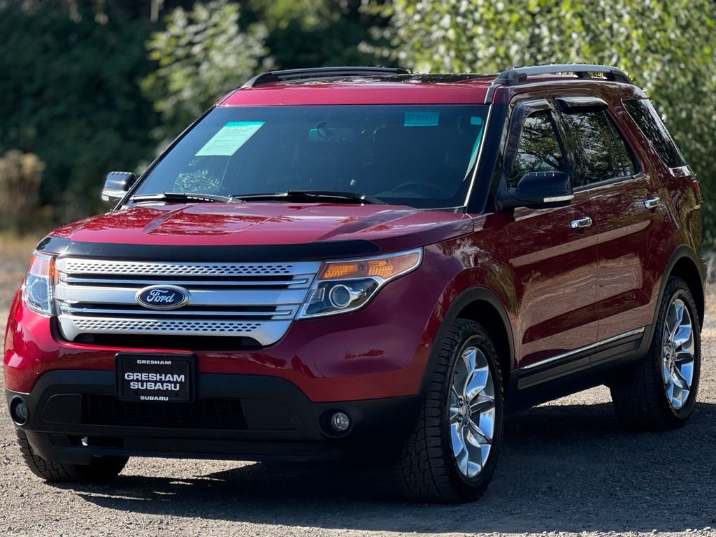 Used 2014 Ruby Red Metallic Ford XLT image 3