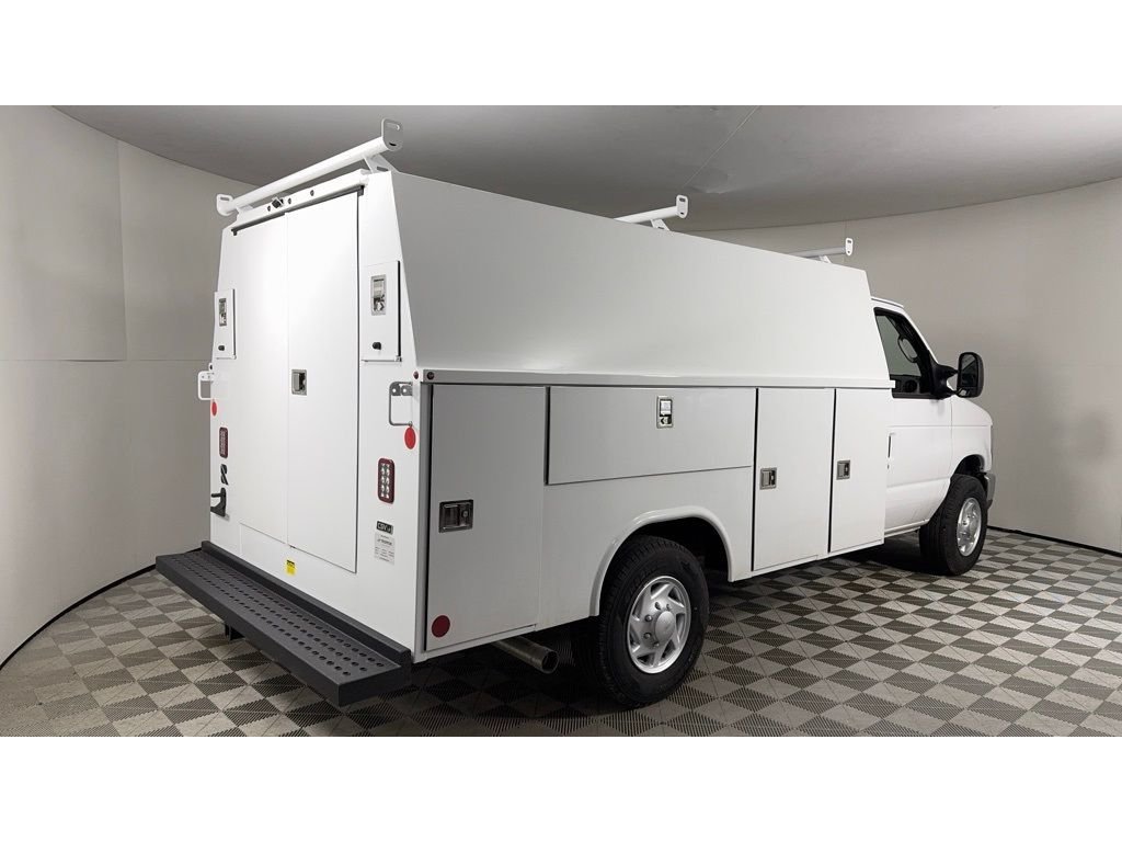 2025 Ford E-Series Cutaway Base - Photo 7