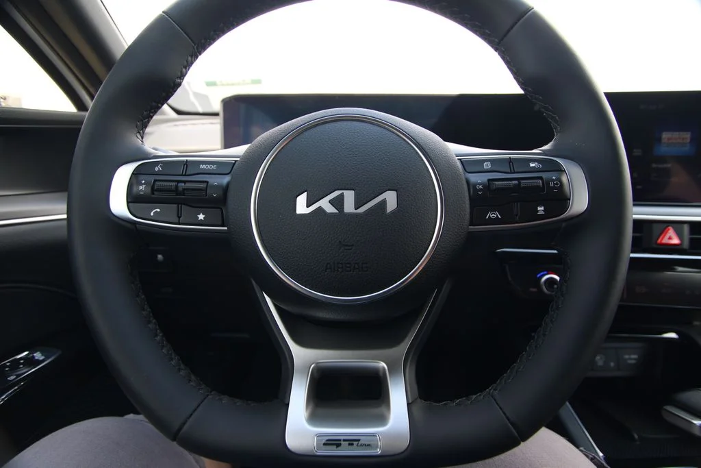 New 2026 White Kia GT-Line image 18