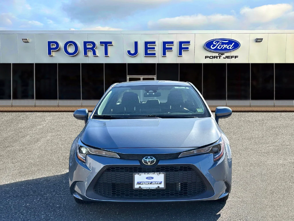 Used 2021 Toyota Corolla LE with VIN 5YFEPMAE7MP165445 for sale in Port Jefferson Station, NY