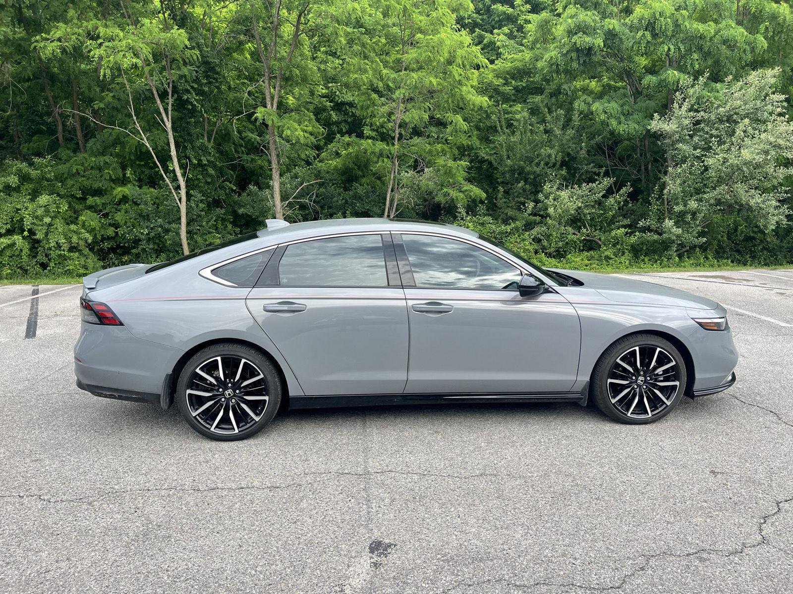 Used 2024 Urban Gray Pearl Honda Touring image 8