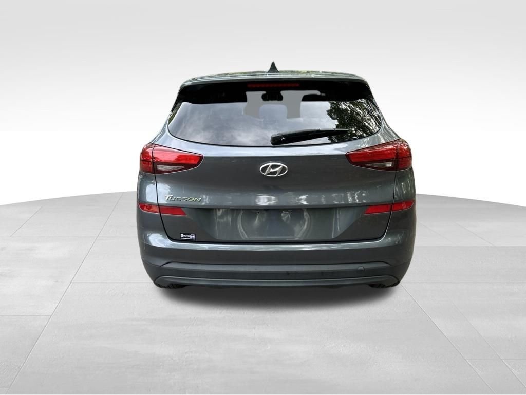 Used 2019 Gray Hyundai SE image 4