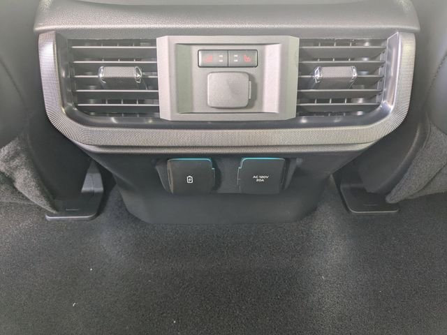 New 2026 Avalanche Ford Platinum® image 19