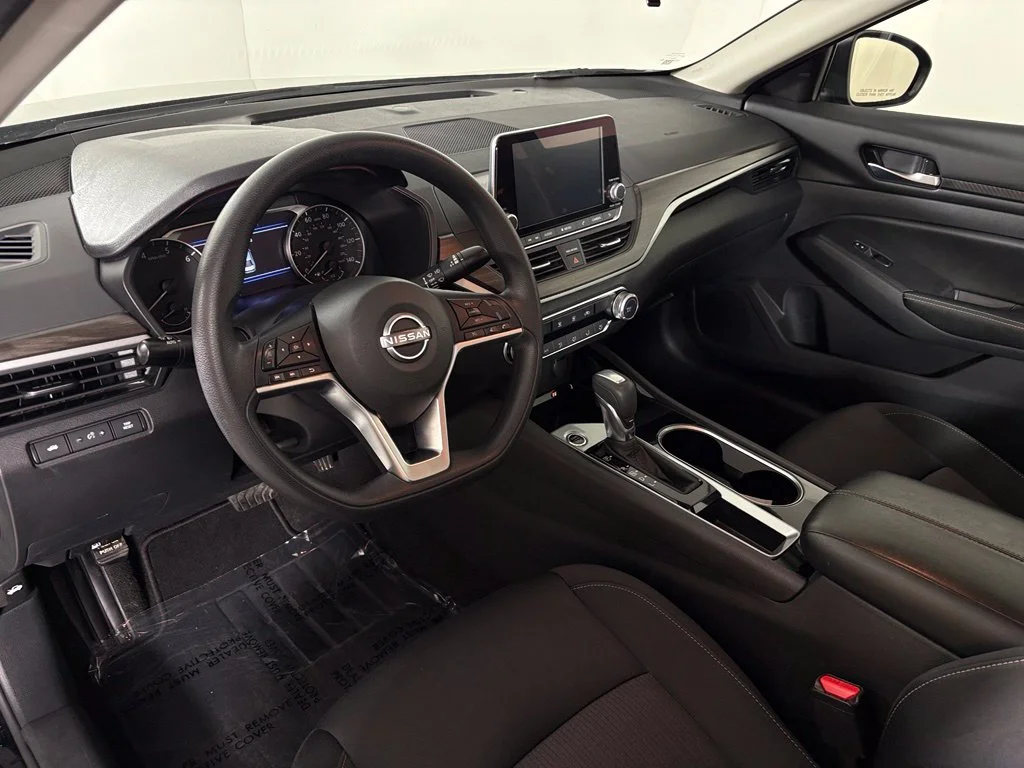 Used 2024 Black Nissan 2.5 SV image 14