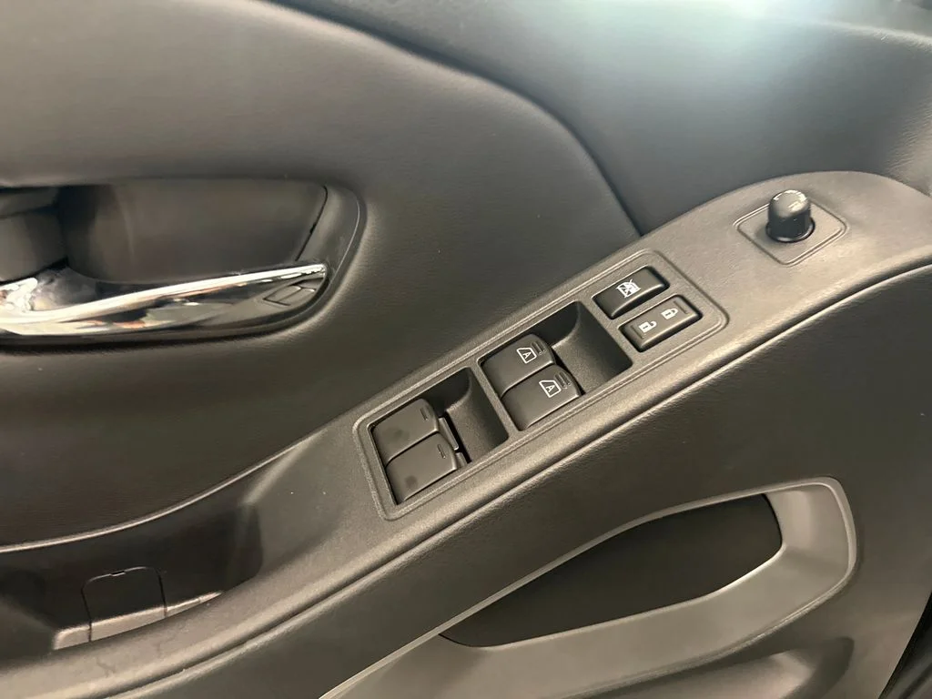 New 2027 Gun Metallic Nissan Crew Cab SV image 14