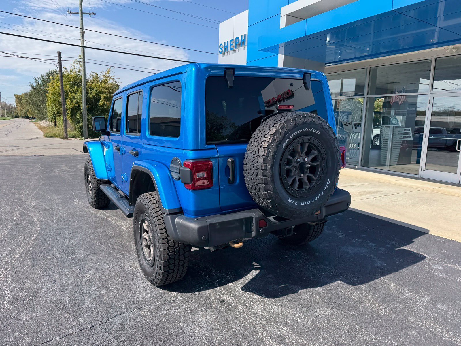 Used 2022 Blue Jeep Unlimited Rubicon 392 image 3