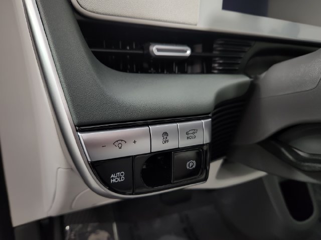 2024 Hyundai IONIQ 5 Limited - Photo 21
