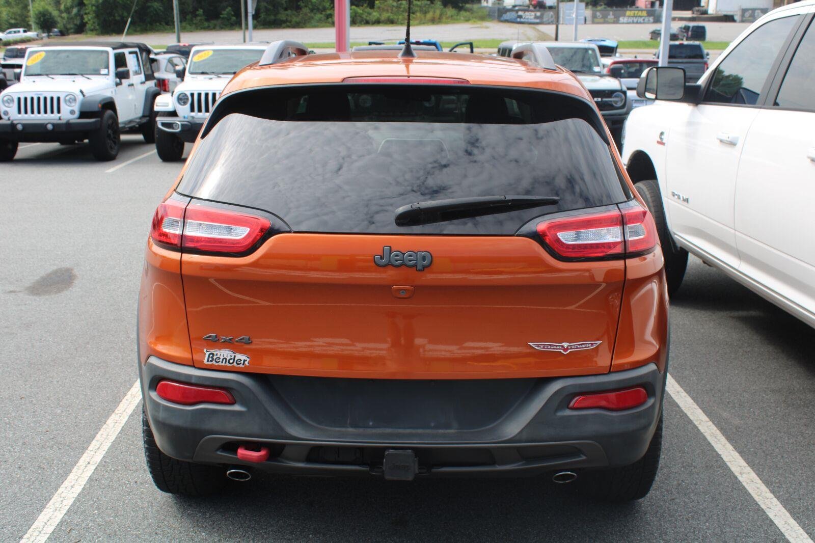 Used 2015 Mango Tango Pearlcoat Jeep Trailhawk image 5