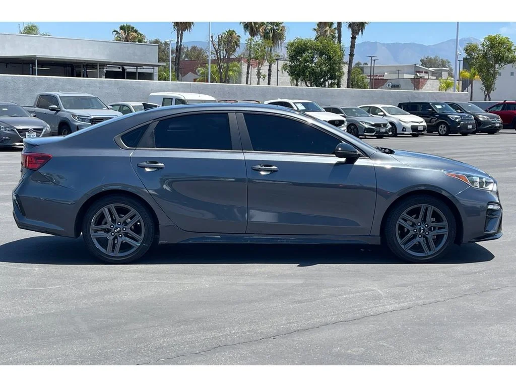 Used 2021 Gravity Gray Kia GT-Line image 8