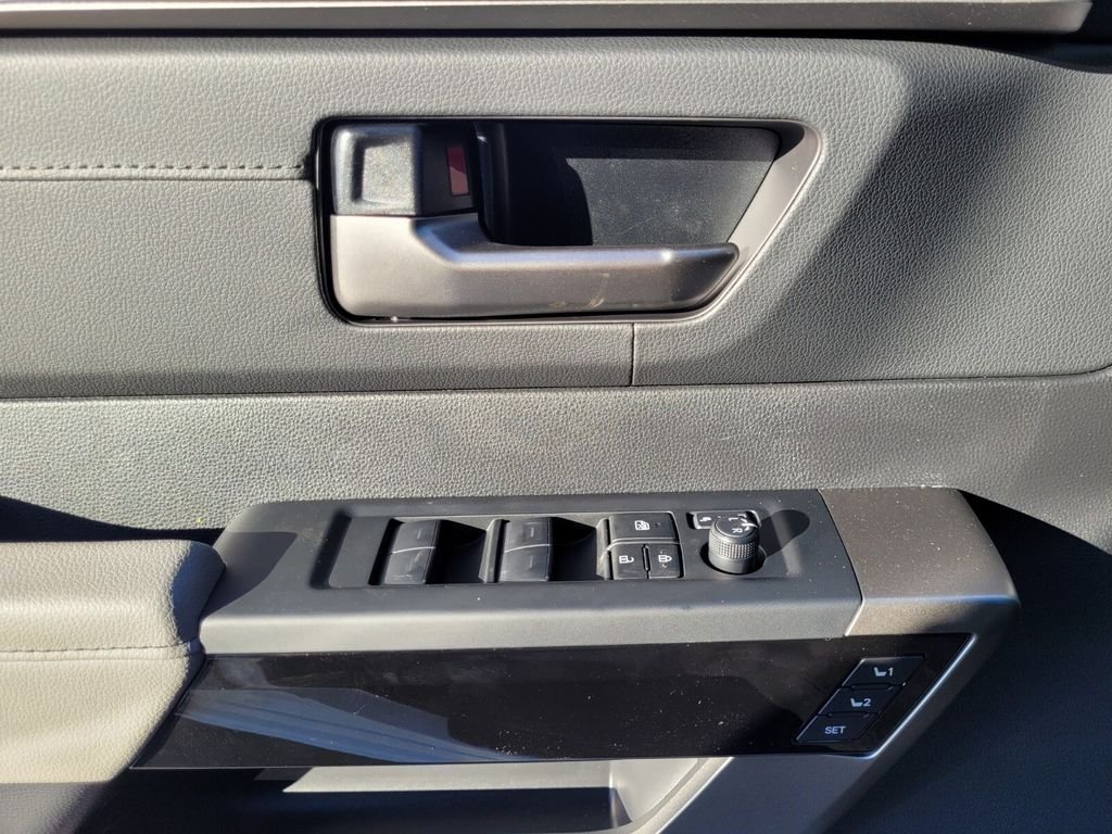 2026 Toyota Tundra Limited - Photo 23