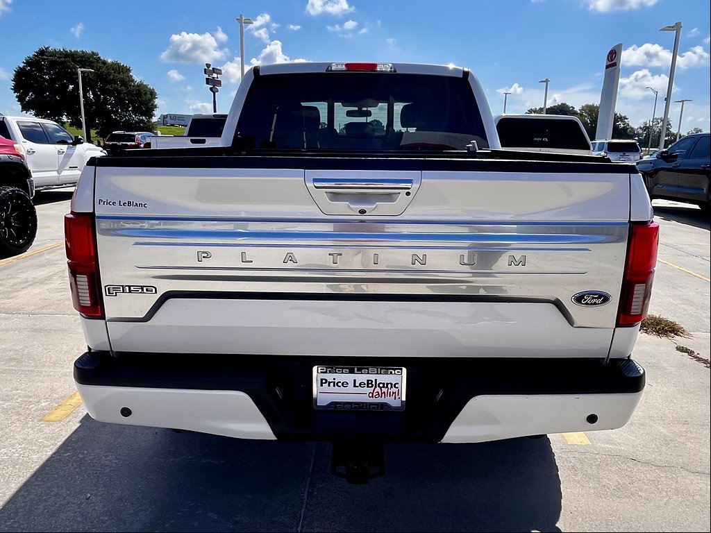 Used 2018 White Platinum Metallic Tri-Coat Ford Platinum image 4