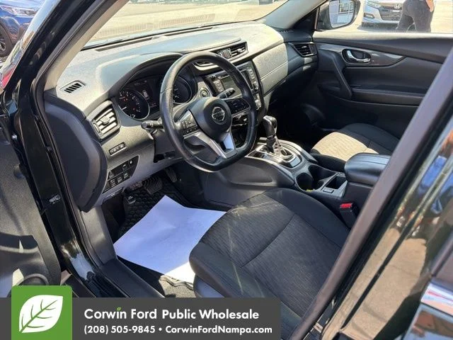 Used 2018 Green Nissan SV image 12