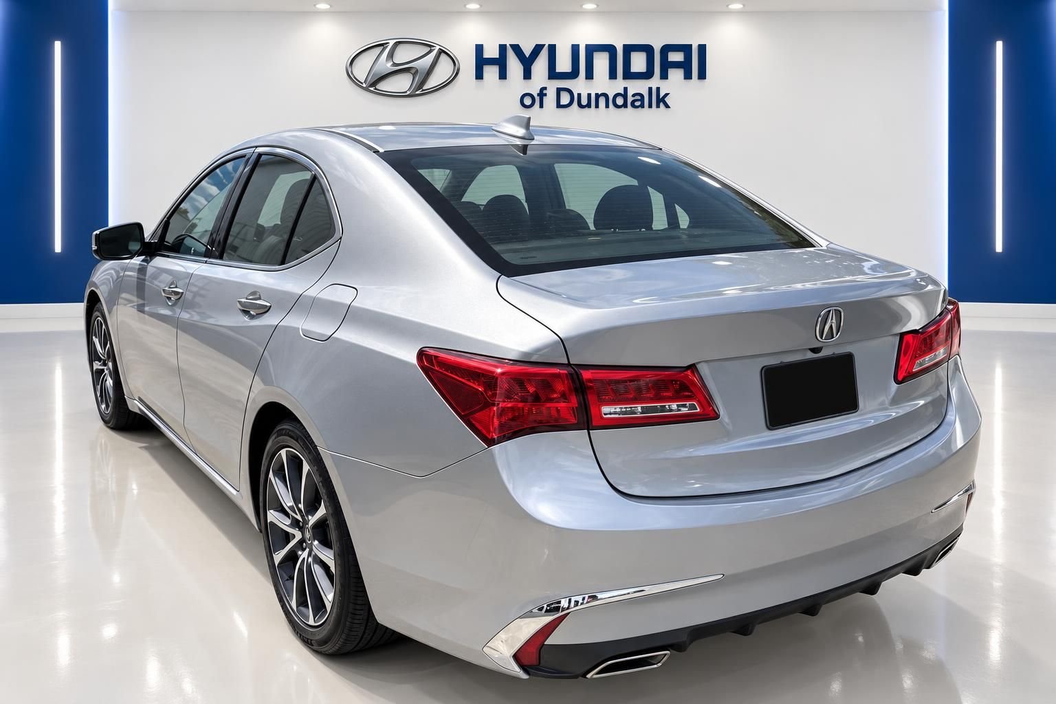 Used 2019  Acura 3.5L V6 image 2