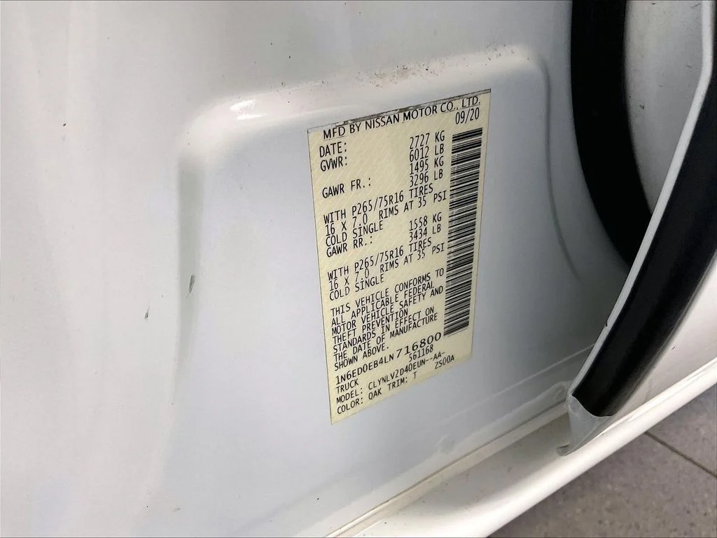 Used 2020 White Nissan PRO-4X image 35