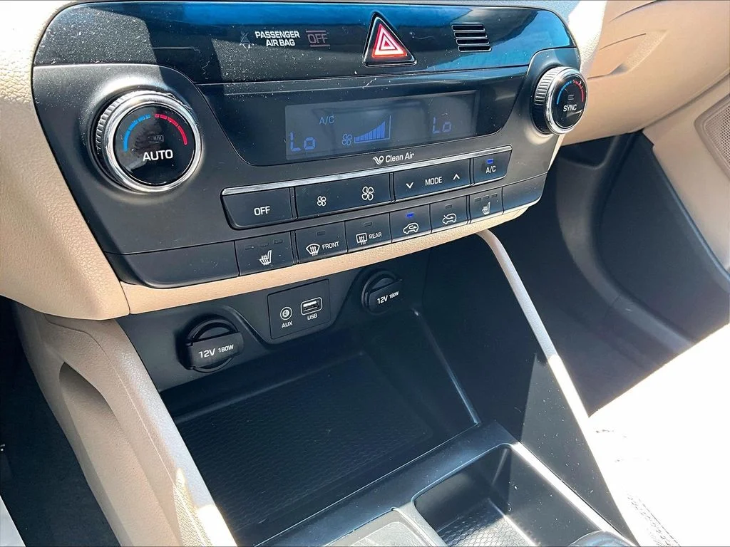Used 2018 Blue Hyundai Value image 32