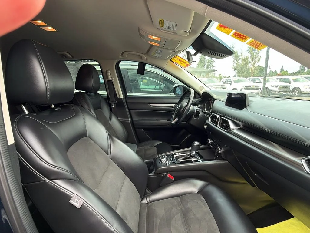 Used 2018 Deep Crystal Blue Mica Mazda Touring image 19