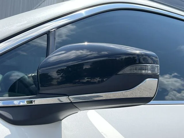 Used 2023 White Subaru Premium image 39