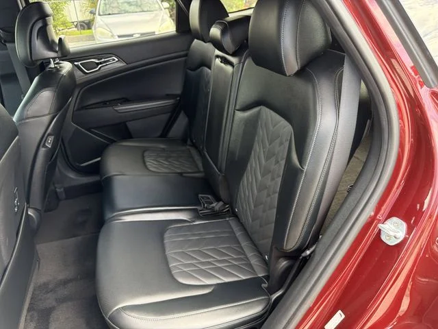 Used 2023 Red Kia X-Pro image 17