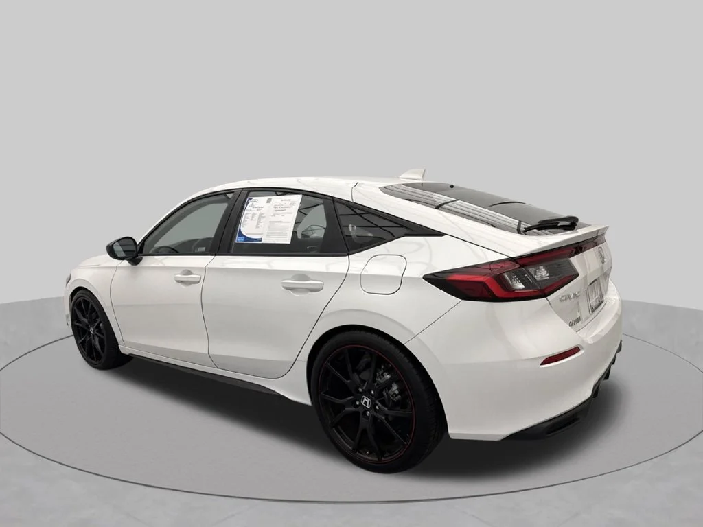 2024 Honda Civic SPORT Hatchback Slide 4