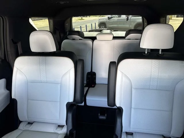Used 2025 Black Chevrolet High Country image 46