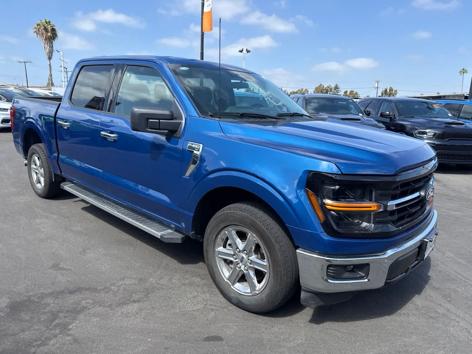 Used 2025 Atlas Blue Metallic Ford XLT image 7