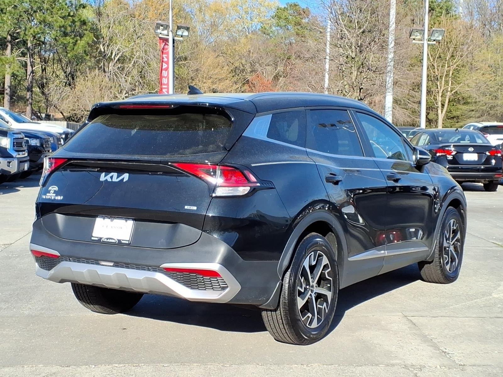Used 2023 Fusion Black Kia EX image 11