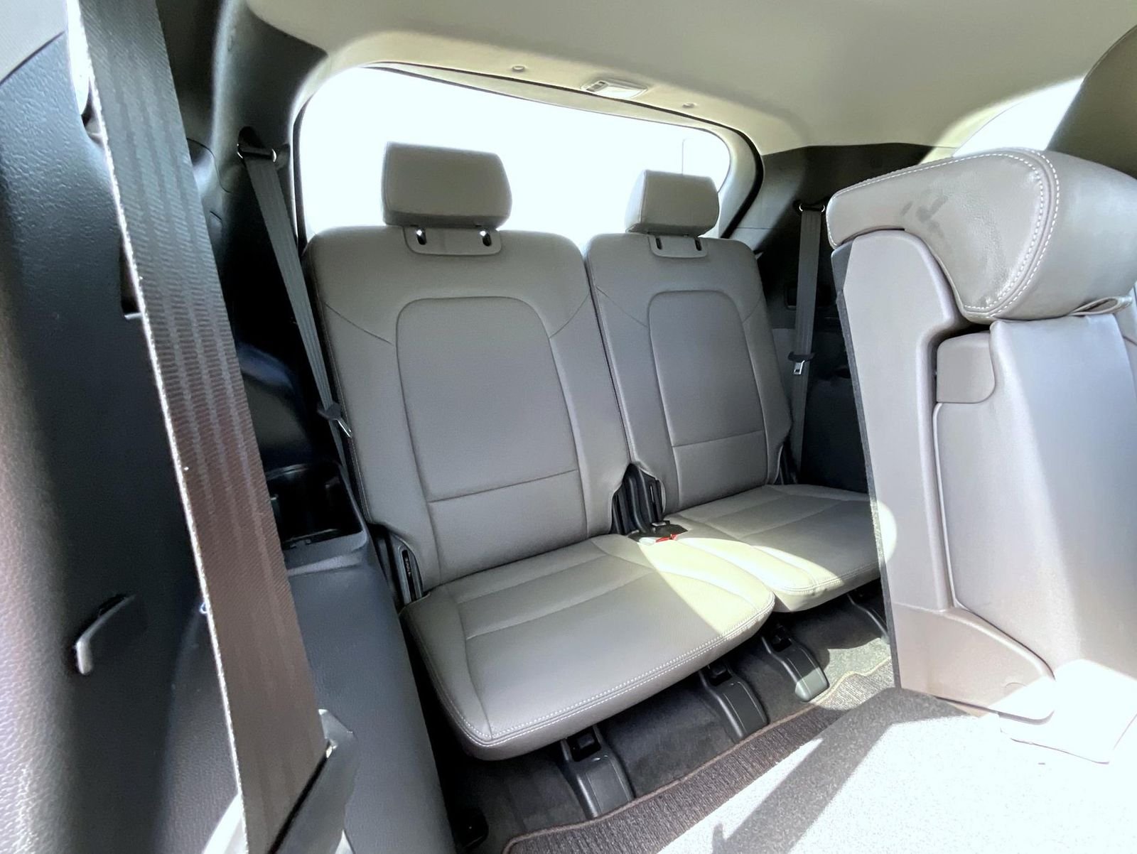 Certified Used 2019 Black Hyundai SE image 19