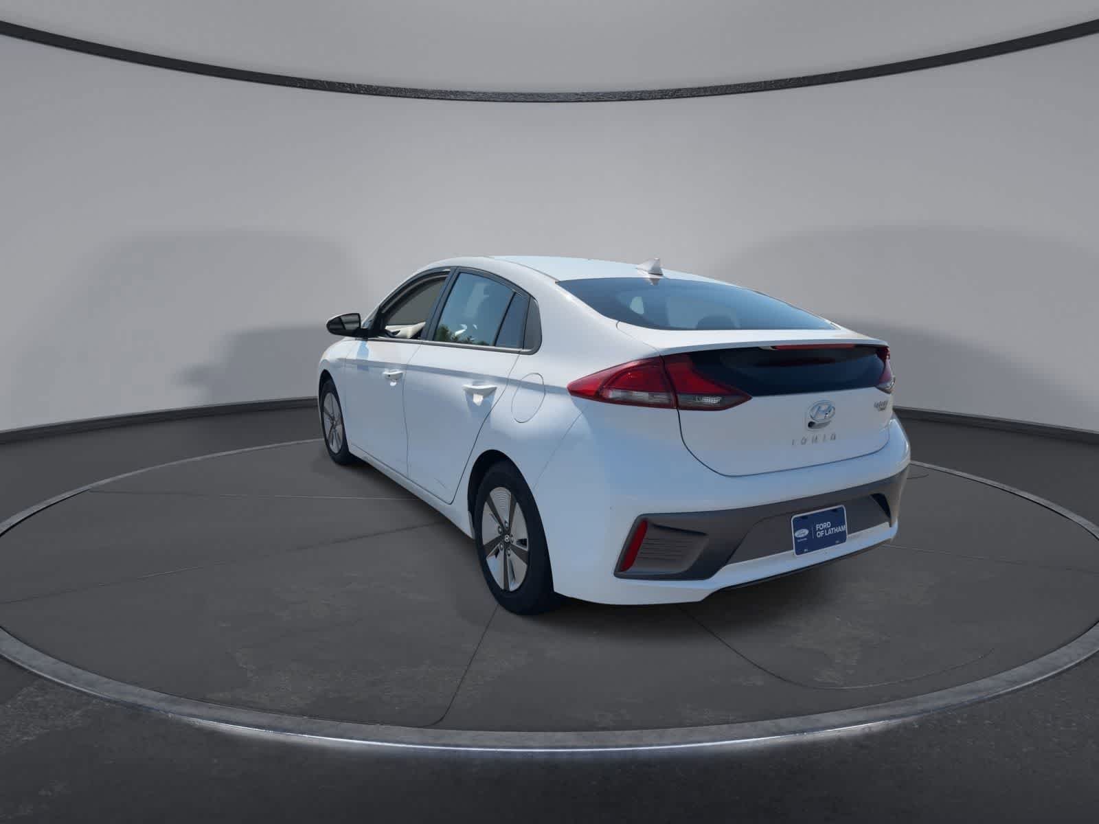 Used 2021 Ceramic White Hyundai Blue image 6