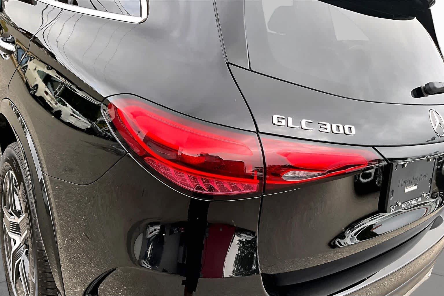 Certified Used 2026 Black Mercedes-Benz GLC 300 image 27