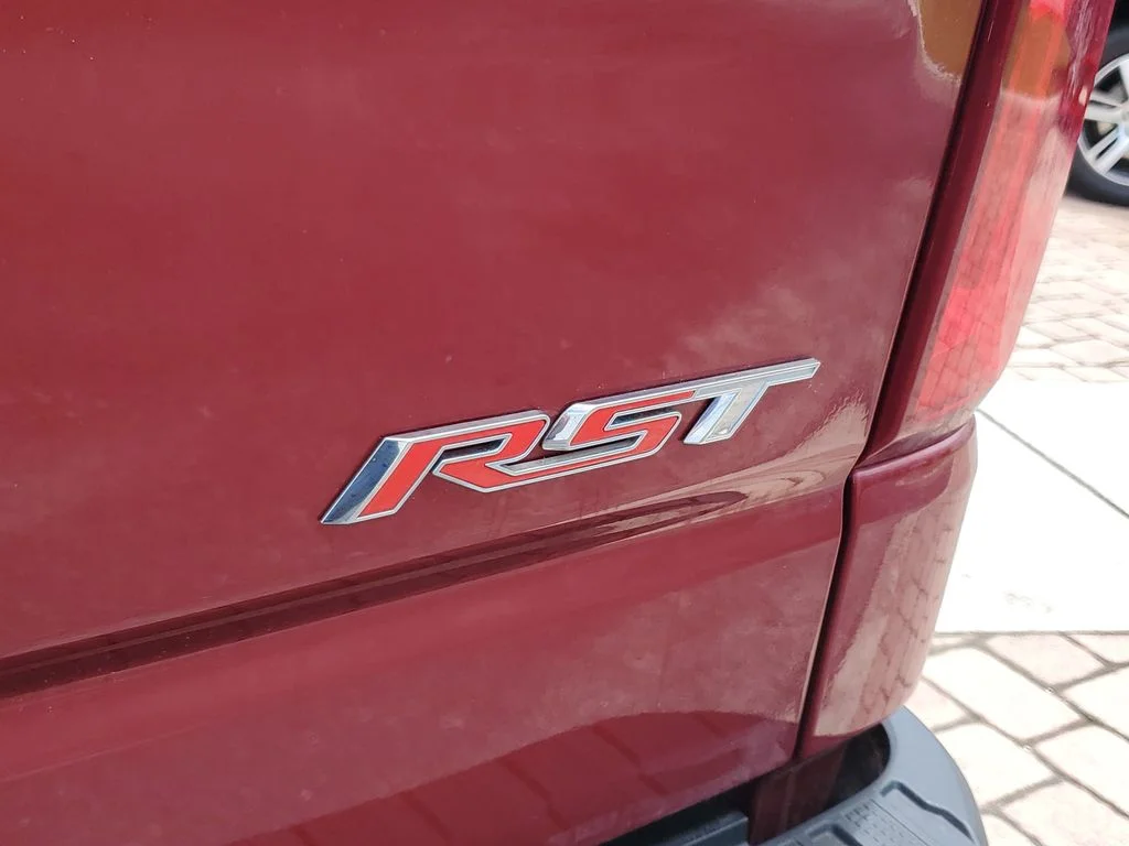 Used 2019 Red Chevrolet RST image 8