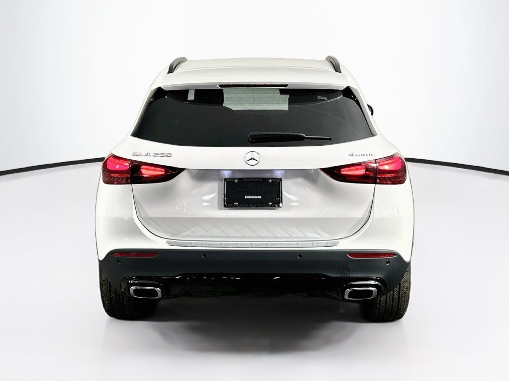 New 2026 Polar White Mercedes-Benz GLA 250 image 37