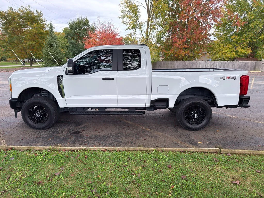 Used 2026 White Ford XL image 17