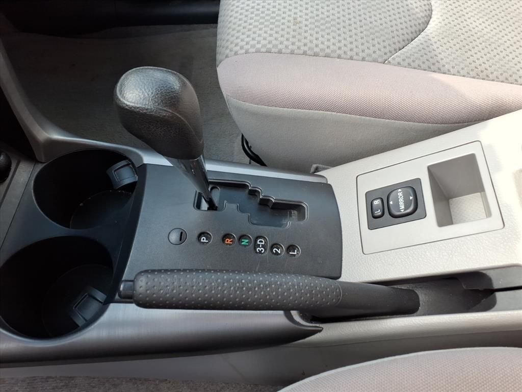 Used 2006 Silver Toyota Base image 25