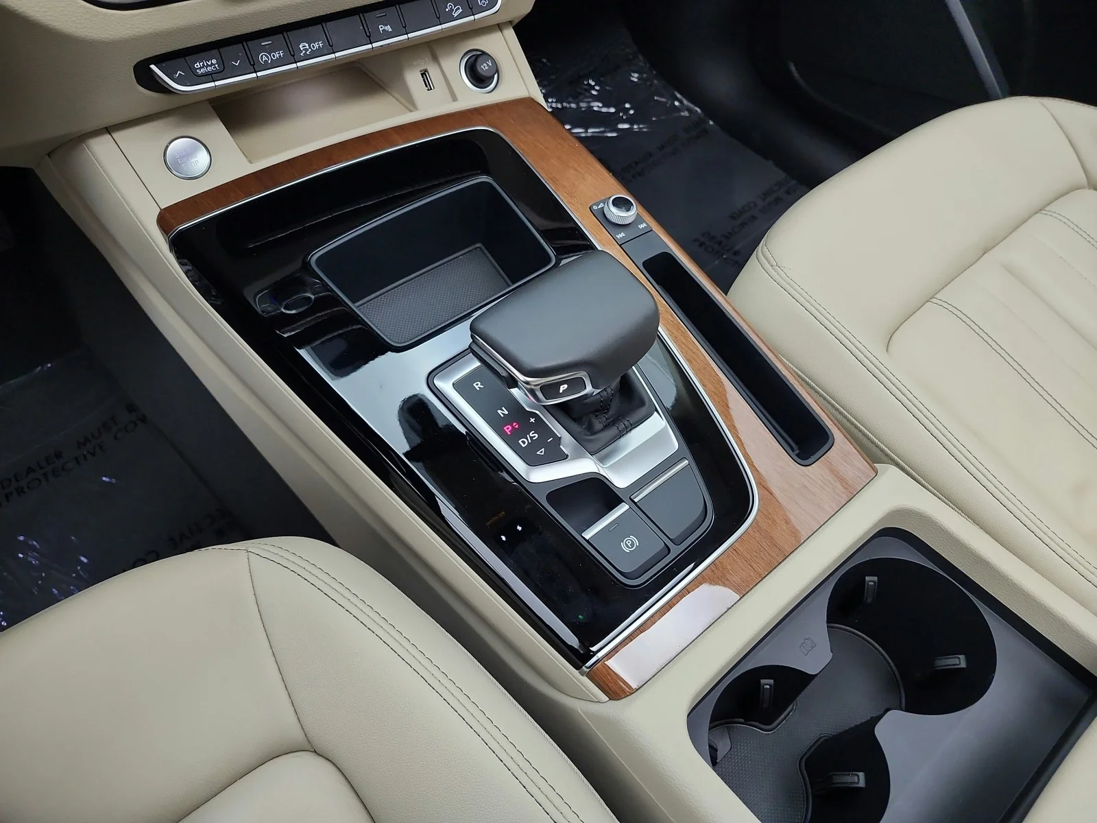 Used 2023 Glacier White Metallic Audi S line Premium image 13