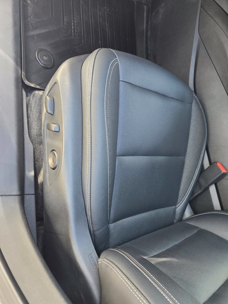 Used 2024 White Chevrolet LT image 15