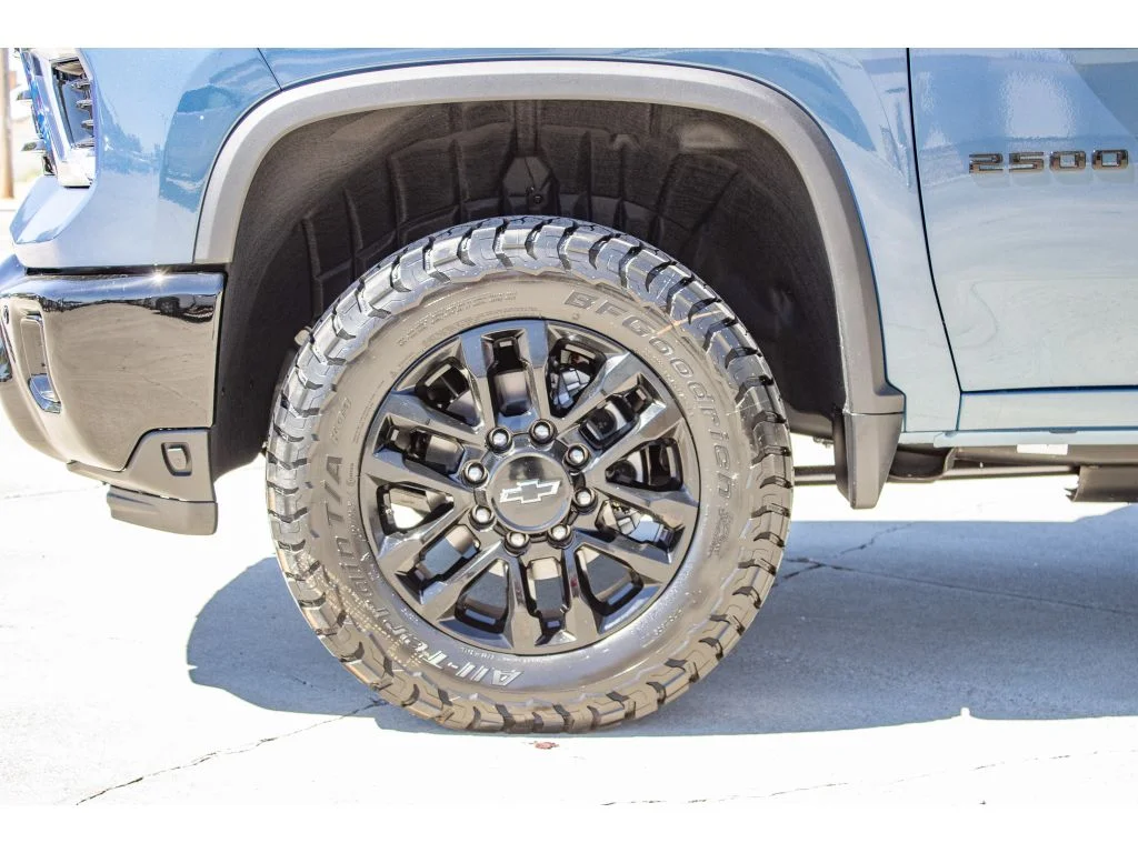 New 2026 Lakeshore Blue Metallic Chevrolet LT image 5