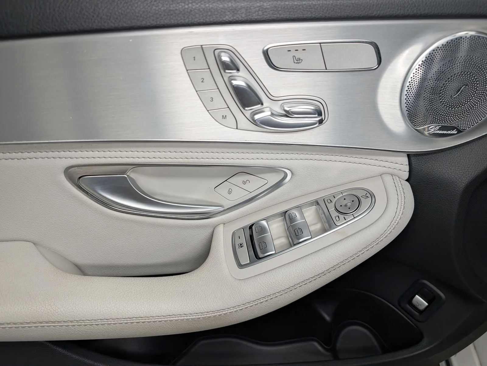 Used 2015 Polar White Mercedes-Benz C 300 image 35