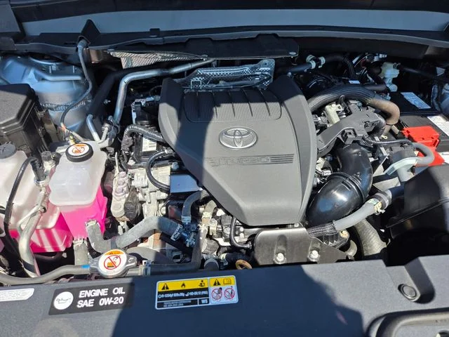 Used 2025 Silver Toyota XLE image 21