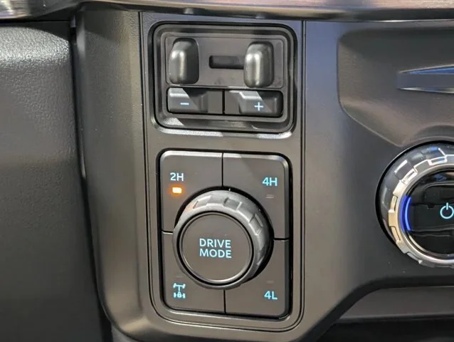 New 2026 Carbonized Gray Metallic Ford F-250® Lariat® image 44